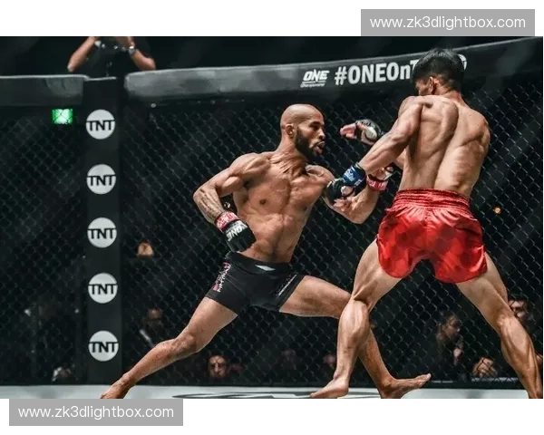 全球综合格斗巅峰对决直播解析拳台策略与赛事实况明星选手全程呈现 全球综合格斗巅峰对决直播解析拳台策略与赛事实况明星选手全程呈现